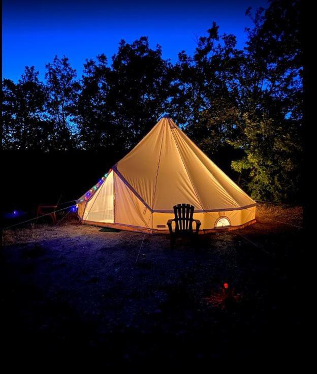Camping Arbre De Vie Монтаньяк Экстерьер фото