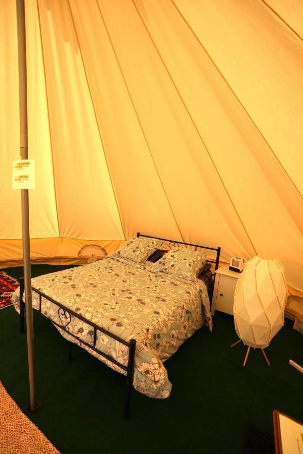 Camping Arbre De Vie Монтаньяк Экстерьер фото