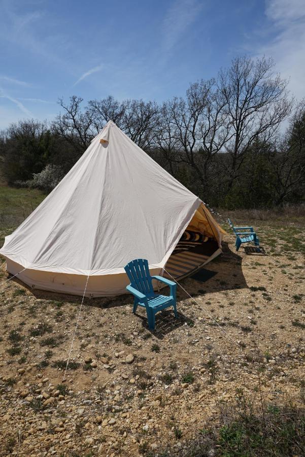 Camping Arbre De Vie Монтаньяк Экстерьер фото